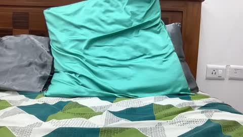 Shashii online show from 12.04.24