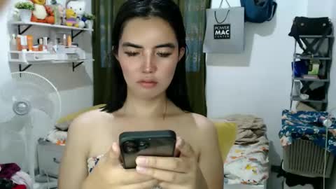 Snapshot of shasha_carreon chatting on 11.15.25 shasha online show from 11.15.25