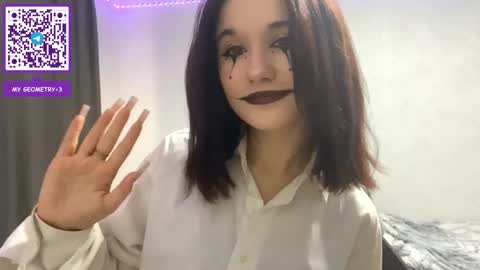 Snapshot of shawndanavin chatting on 10.19.25 May online show from 10.19.25