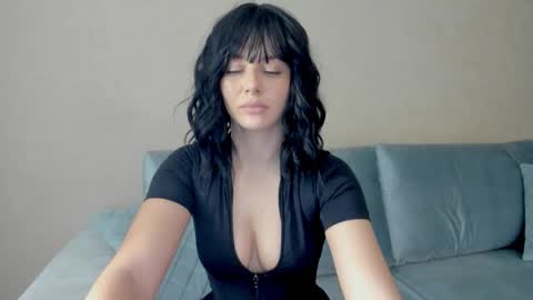 Sue online show from 12.22.25