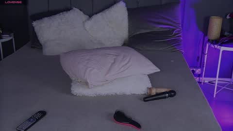 shayblonde online show from 12.24.24