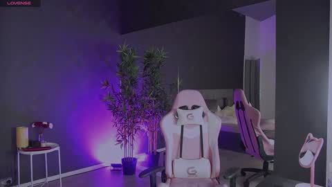 shayblonde online show from 12.30.24