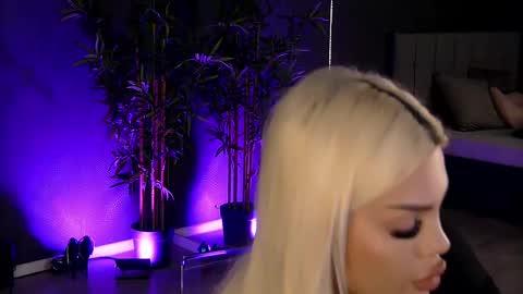 shayblonde online show from 02.17.25