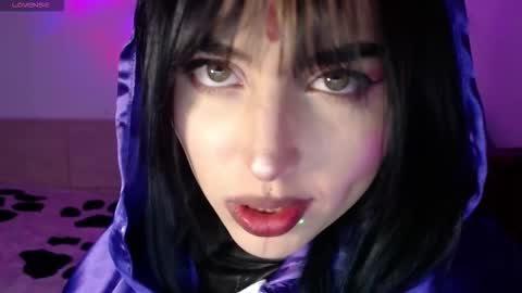 Shayla 3 online show from 10.17.25