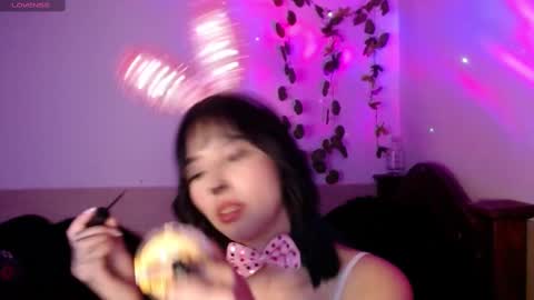 Shayla 3 online show from 10.23.25