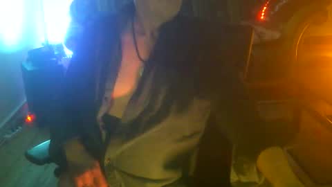 Snapshot of shecarol chatting on 05.14.26 SheCarol online show from 05.14.26