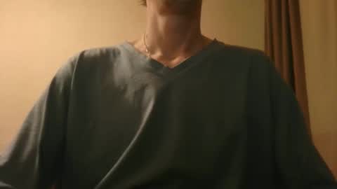 Snapshot of shedevr02 chatting on 12.18.25 Roger online show from 12.18.25