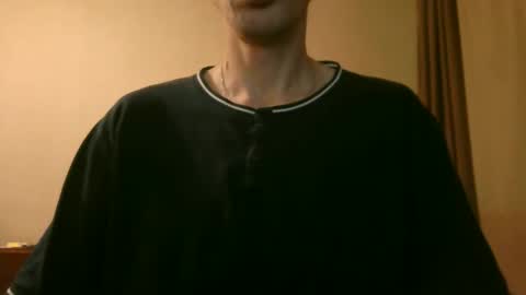 Snapshot of shedevr02 chatting on 12.21.25 Roger online show from 12.21.25