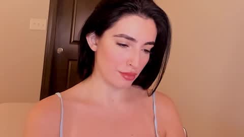 Snapshot of sheisallthat chatting on 10.17.25 sheisallthat online show from 10.17.25