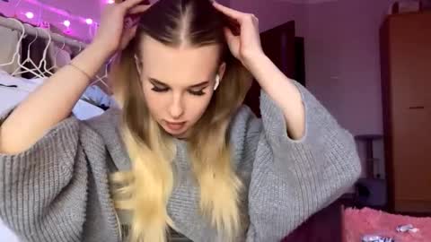 Jenny online show from 09.19.25