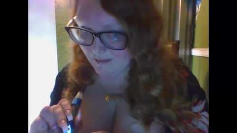 Snapshot of shelbyannn chatting on 12.22.24 Red online show from 12.22.24