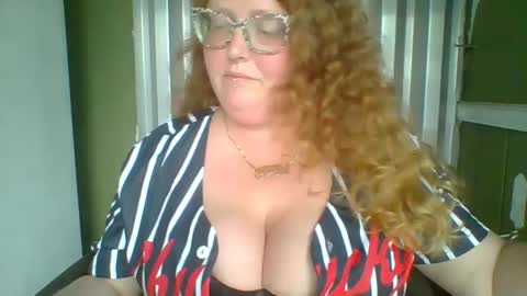 Snapshot of shelbyannn chatting on 09.13.25 Red online show from 09.13.25