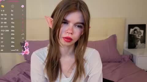 Snapshot of shelleyborom chatting on 11.15.25 Sofia online show from 11.15.25