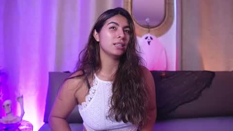 Snapshot of shelleymorell chatting on 10.16.25 Transmission schedule Monday - Friday 715 am to 200 pm time Colombia online show from 10.16.25