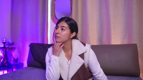 Snapshot of shelleymorell chatting on 10.20.25 Transmission schedule Monday - Friday 715 am to 200 pm time Colombia online show from 10.20.25