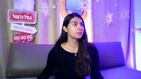  Transmission schedule Monday - Friday 715 am to 200 pm time Colombia  online show from 12.20.25