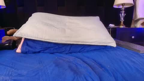 Snapshot of shelsy_loreds chatting on 02.10.25 Shelsy online show from 02.10.25