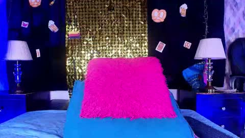 Snapshot of shelsy_loreds chatting on 09.13.25 Shelsy online show from 09.13.25