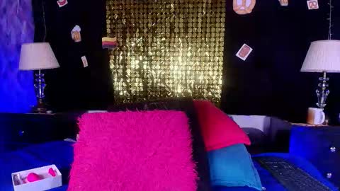 Snapshot of shelsy_loreds chatting on 09.18.25 Shelsy online show from 09.18.25