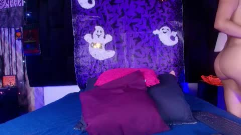 Snapshot of shelsy_loreds chatting on 10.17.25 Shelsy online show from 10.17.25