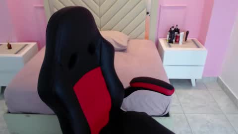 SHENOA online show from 09.20.25