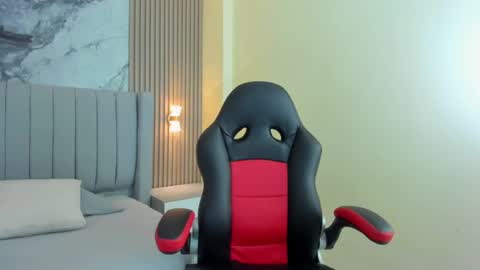 SHENOA online show from 10.06.25