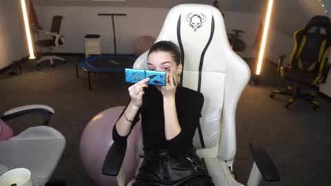 Sheryl online show from 10.09.25