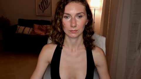 shesleepsnaked online show from 01.12.25