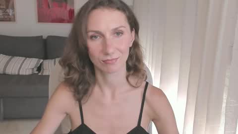 shesleepsnaked online show from 10.01.25