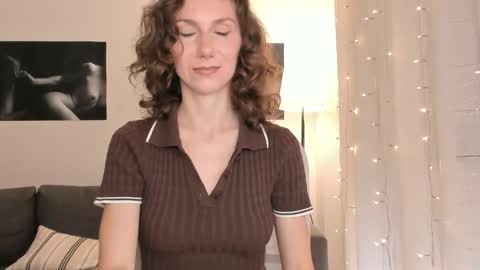 shesleepsnaked online show from 04.14.26