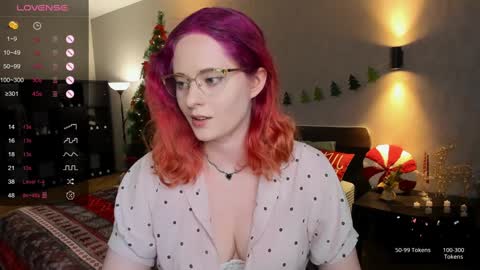 Snapshot of sheslinki chatting on 12.20.24 Hello guys my name is Aemilia online show from 12.20.24