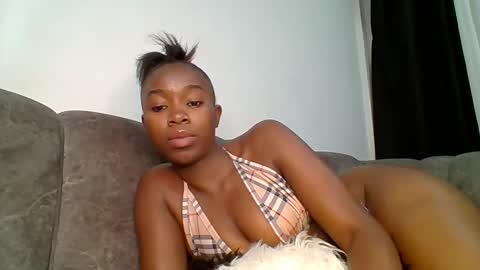 Snapshot of shi_assy chatting on 09.13.25 shi assy online show from 09.13.25