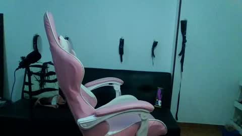 Snapshot of shineex chatting on 02.12.25 Shinee online show from 02.12.25