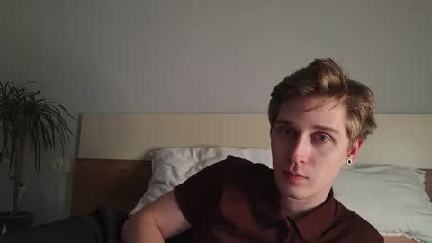 Snapshot of shirizo chatting on 10.09.25 Matthew online show from 10.09.25