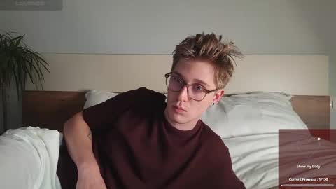 Snapshot of shirizo chatting on 11.12.25 Matthew online show from 11.12.25