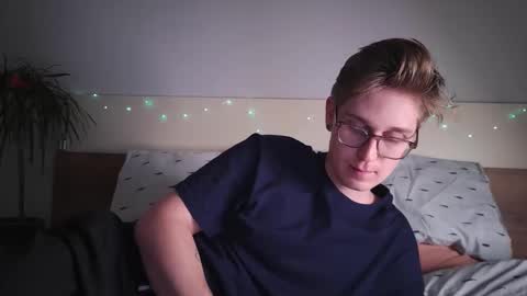 Snapshot of shirizo chatting on 01.08.26 Matthew online show from 01.08.26