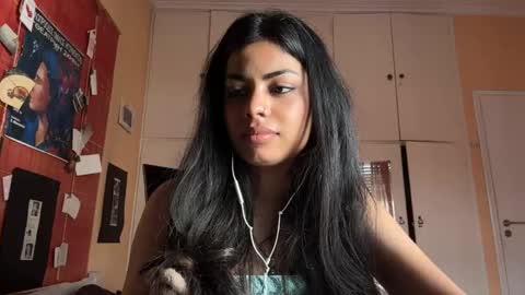 Snapshot of shirleendurrah chatting on 05.11.26 Karin online show from 05.11.26