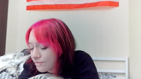 Snapshot of shirleyboulet chatting on 02.17.26 Luna online show from 02.17.26