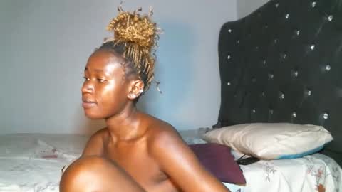 Shi-ro online show from 12.15.25