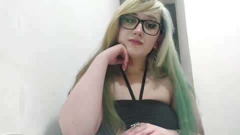 Snapshot of shondrapisani chatting on 06.15.26 shondrapisani online show from 06.15.26