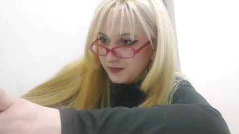 Snapshot of shondrapisani chatting on 07.03.26 shondrapisani online show from 07.03.26