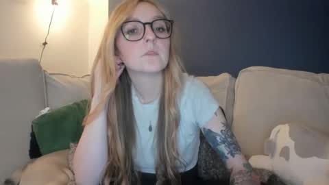 short sweetpea online show from 02.21.25