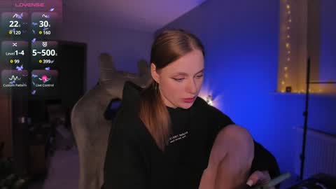Snapshot of shorty_di chatting on 12.10.24 Diana online show from 12.10.24