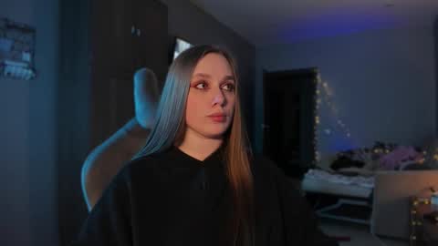 Snapshot of shorty_di chatting on 01.21.25 Diana online show from 01.21.25