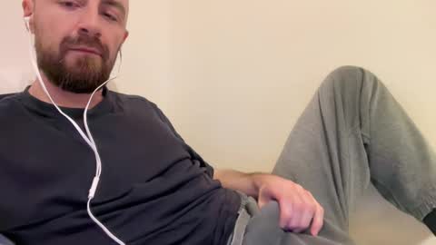 Snapshot of show_jizzness chatting on 02.09.25 show_jizzness online show from 02.09.25