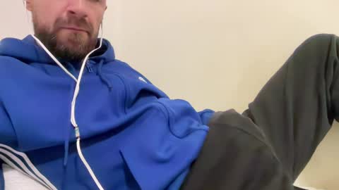 Snapshot of show_jizzness chatting on 02.25.25 show_jizzness online show from 02.25.25