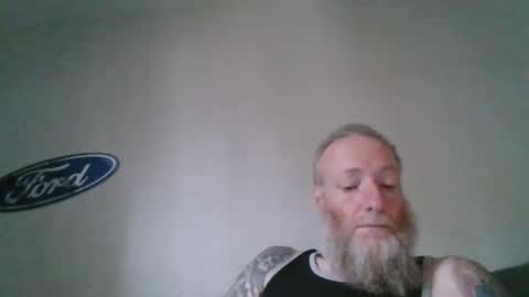 Snapshot of showuthed chatting on 04.12.26 showuthed online show from 04.12.26