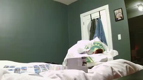 shutterbug989 online show from 12.25.24