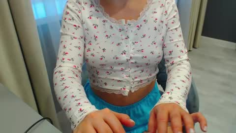 shy_26 online show from 12.24.24