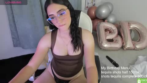 Snapshot of shy_angel4 chatting on 01.18.25 Nahomy online show from 01.18.25